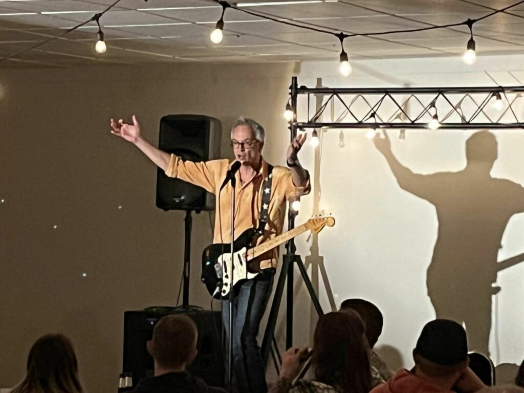 Pete George performing in Seabring Ohio at the Brickhouse his stand-up or his music will bring the house to their feet!